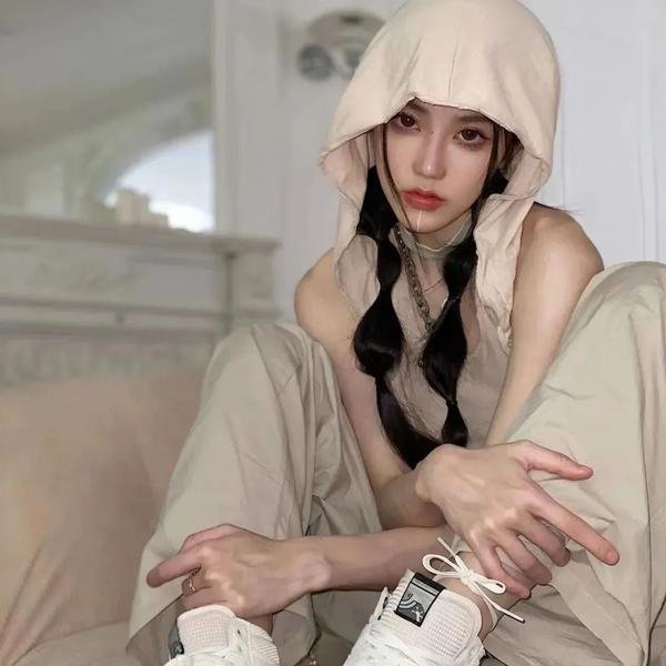如何在网上卖迷幻药第一季封面